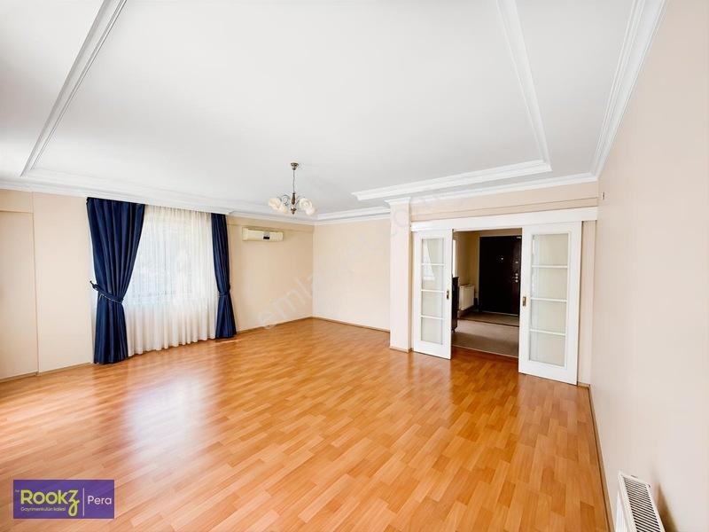 Adapazarı Reji Sok. 60 M2 Kapalı Garaj+ Kilerli 230m² 3+1 Daire — fotoğraf 7