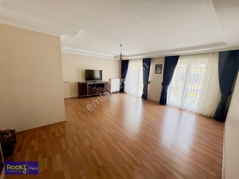 Adapazarı Reji Sok. 60 M2 Kapalı Garaj+ Kilerli 230m² 3+1 Daire — fotoğraf 8