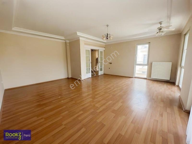 Adapazarı Reji Sok. 60 M2 Kapalı Garaj+ Kilerli 230m² 3+1 Daire — fotoğraf 9