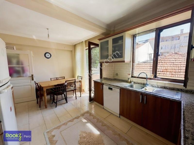 Adapazarı Reji Sok. 60 M2 Kapalı Garaj+ Kilerli 230m² 3+1 Daire — fotoğraf 11
