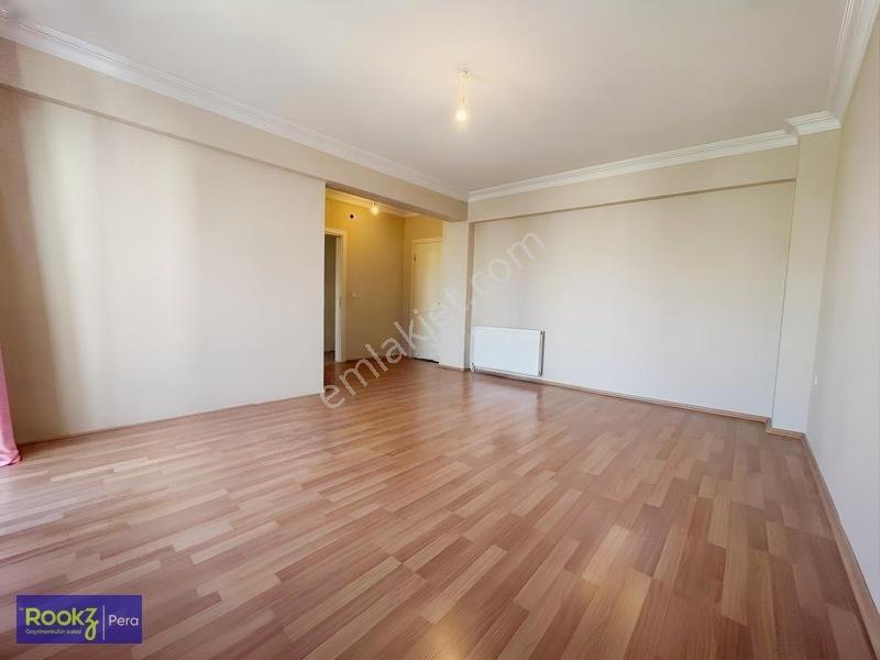 Adapazarı Reji Sok. 60 M2 Kapalı Garaj+ Kilerli 230m² 3+1 Daire — fotoğraf 18