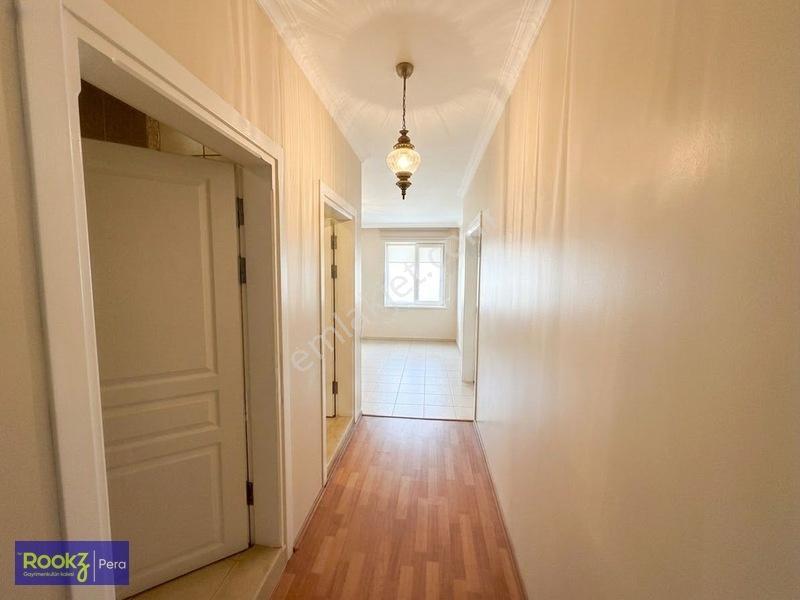 Adapazarı Reji Sok. 60 M2 Kapalı Garaj+ Kilerli 210m² 3+1 Daire — fotoğraf 7