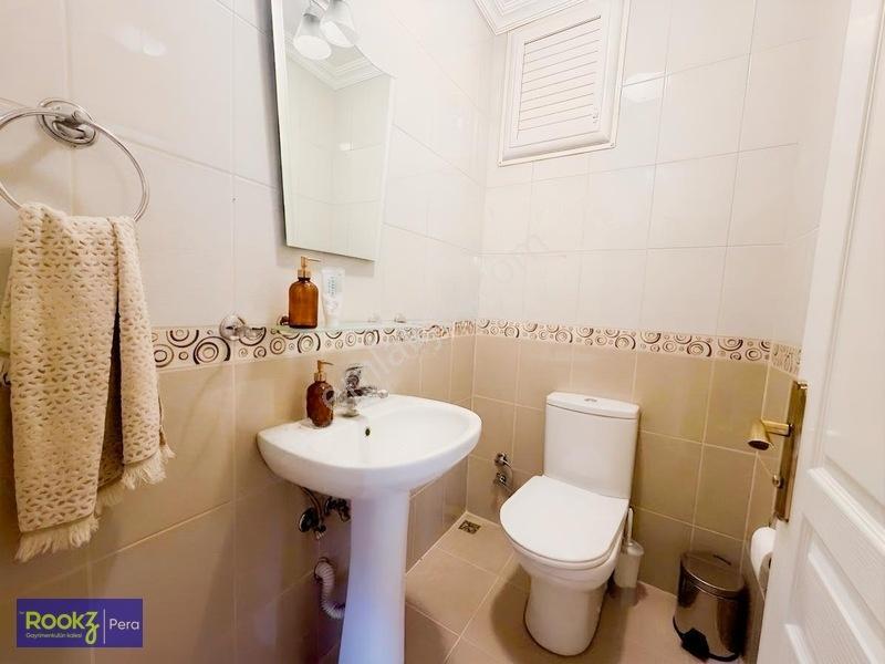 Adapazarı Reji Sok. 60 M2 Kapalı Garaj+ Kilerli 210m² 3+1 Daire — fotoğraf 9