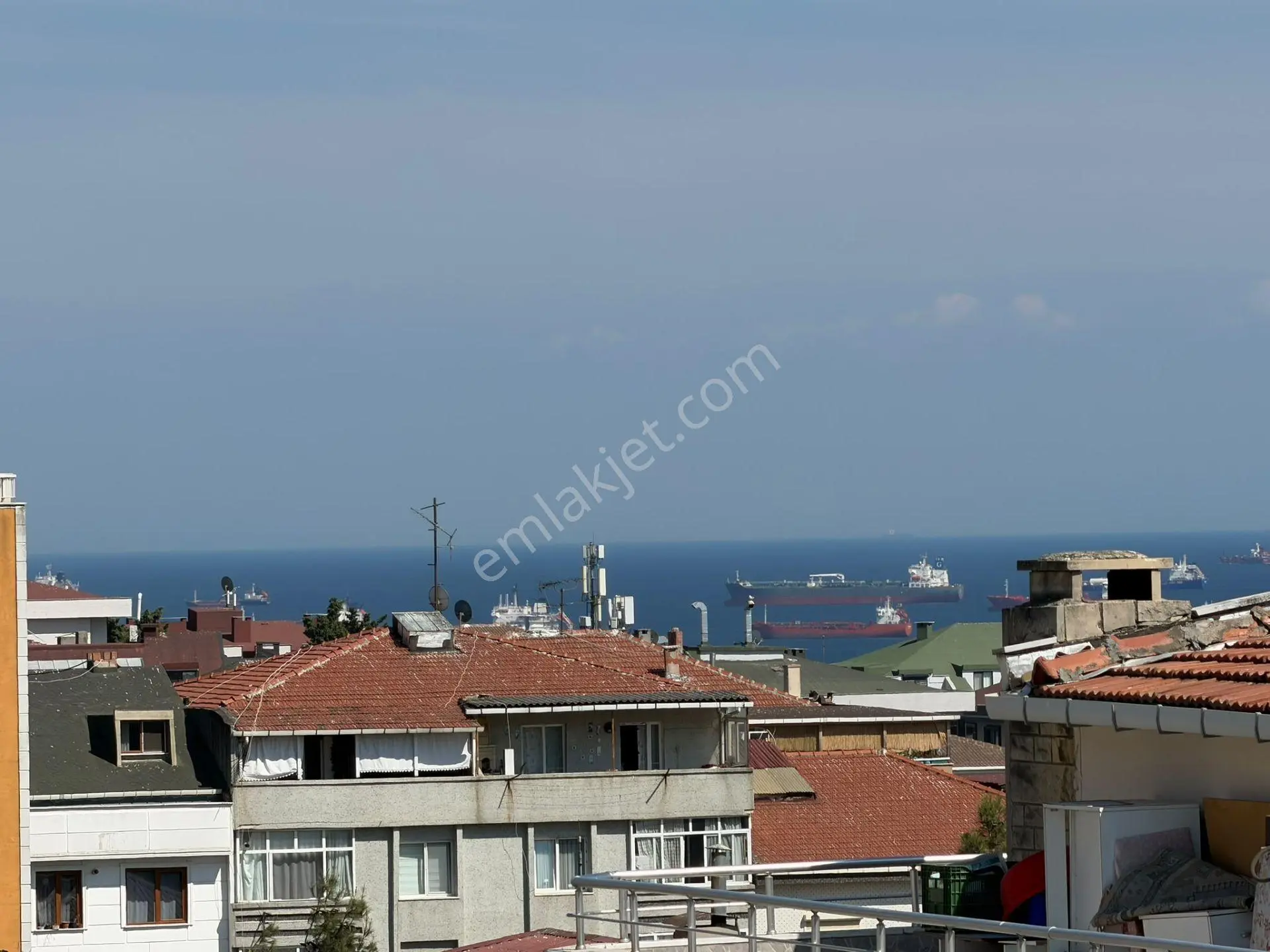 Araç Ve Daire Takasına Uygun (Pazarlık Vardır) !! 5+2 ''Sıfır'' Deniz Manzaralı...