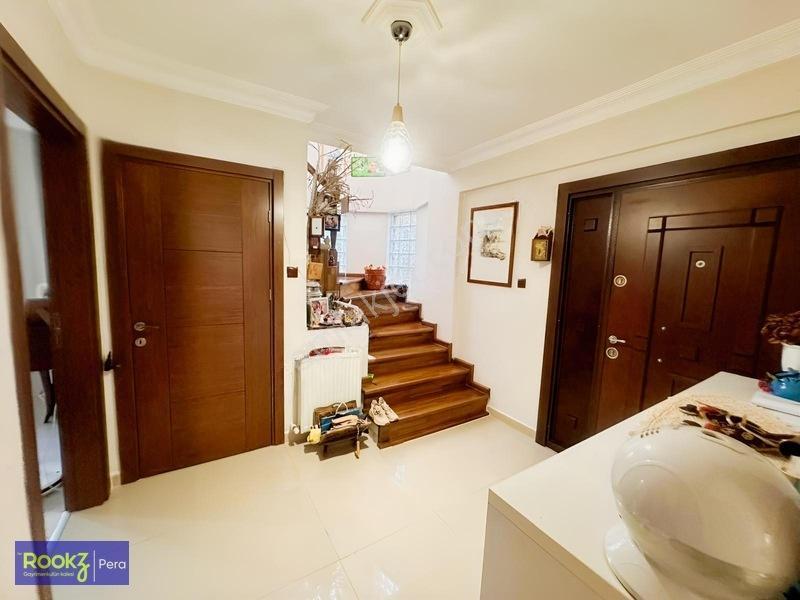 Serdivan'da 4+1 Bahçeli,şömineli Ve Geniş Villa — fotoğraf 3