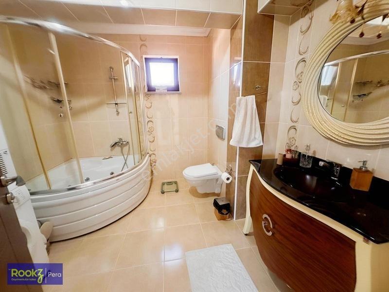 Serdivan'da 4+1 Bahçeli,şömineli Ve Geniş Villa — fotoğraf 17