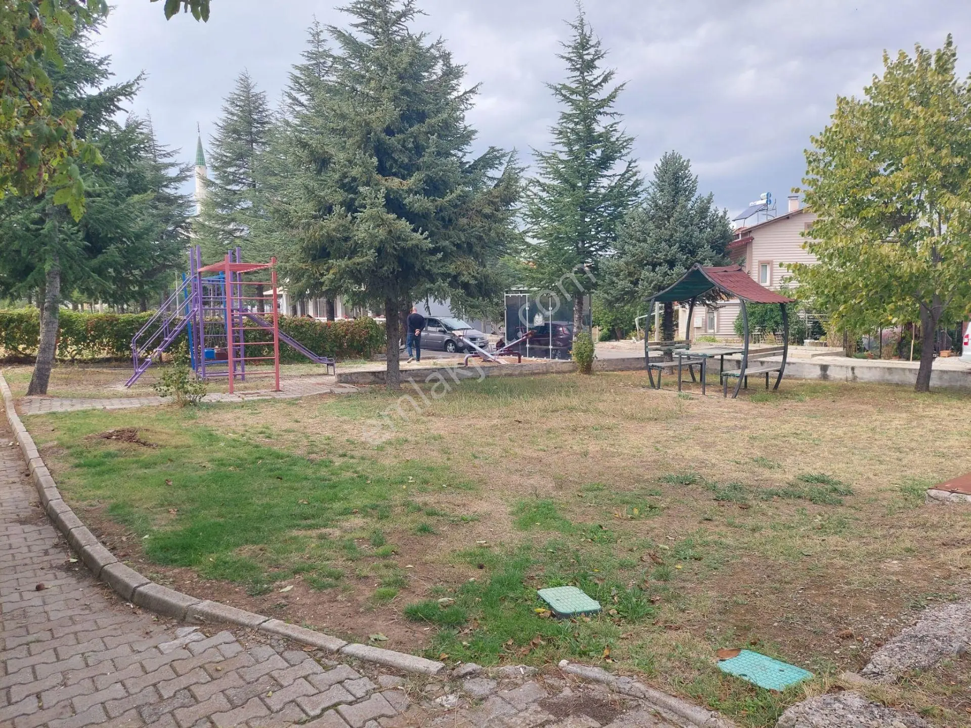 Karakuyu Mahallesi'nde Satılık 300 M²arsa İçinde 5+1 Geniş Villa — fotoğraf 5