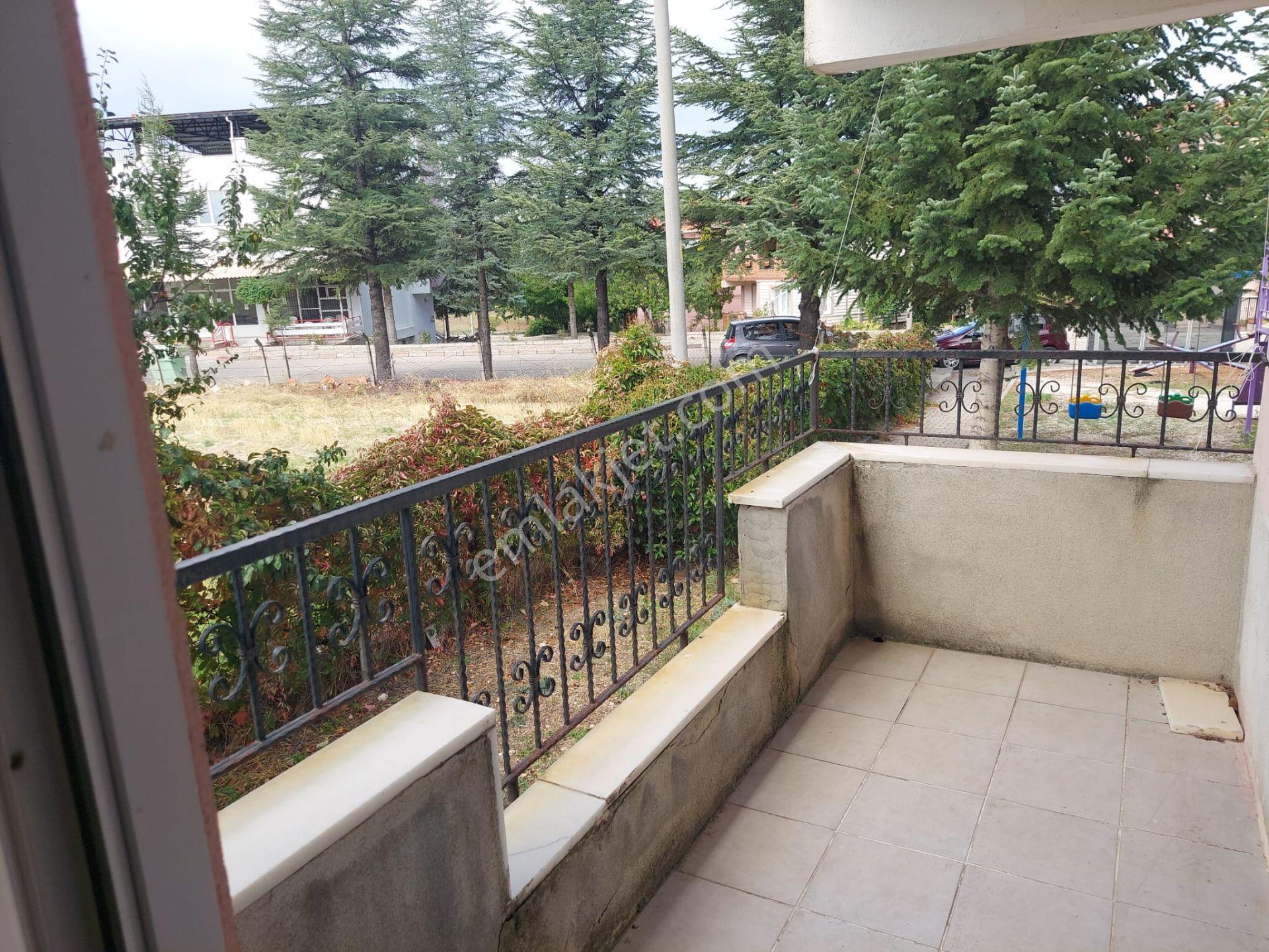 Karakuyu Mahallesi'nde Satılık 300 M²arsa İçinde 5+1 Geniş Villa — fotoğraf 8