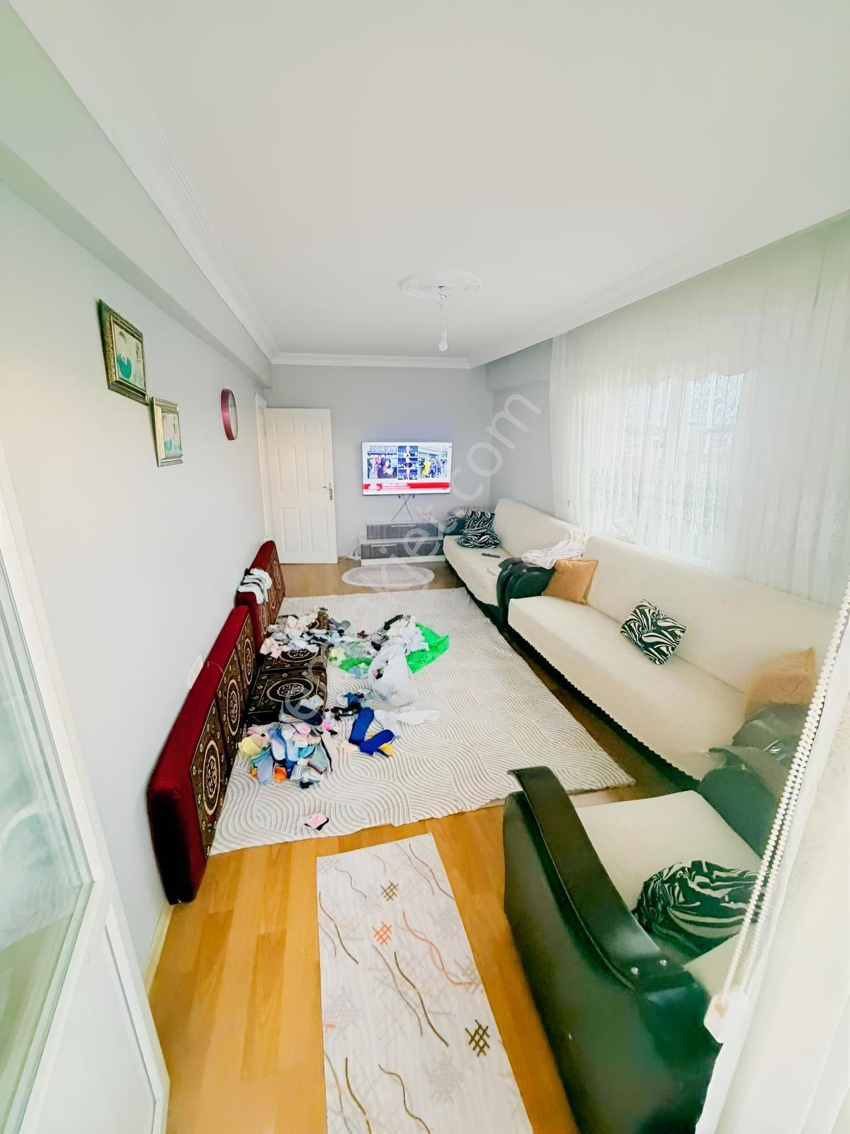 Ze/max'tan Hürriyet Cad.iskanlı Arakat Öncephe Satılık 3+1 Daire — fotoğraf 2
