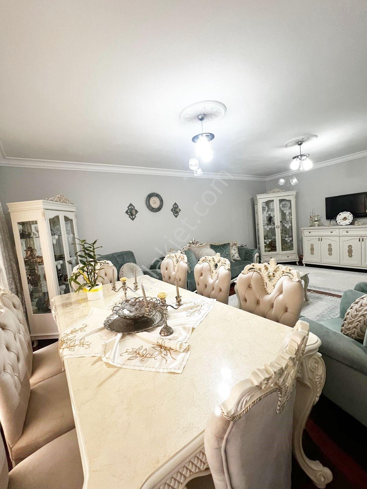 Ufuktepe'de Katta Masrafsız 130 M2 3+1 Daire ! — fotoğraf 3