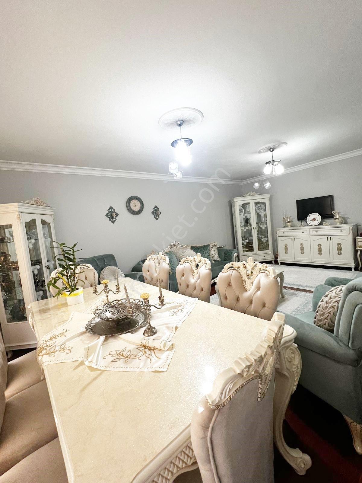 Ufuktepe'de Katta Masrafsız 130 M2 3+1 Daire ! — fotoğraf 4