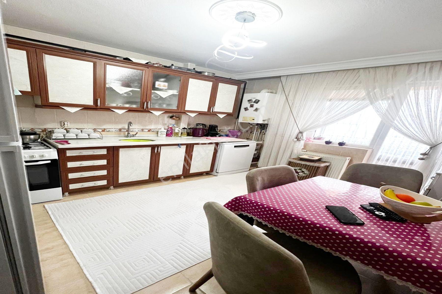 Ufuktepe'de Katta Masrafsız 130 M2 3+1 Daire ! — fotoğraf 8