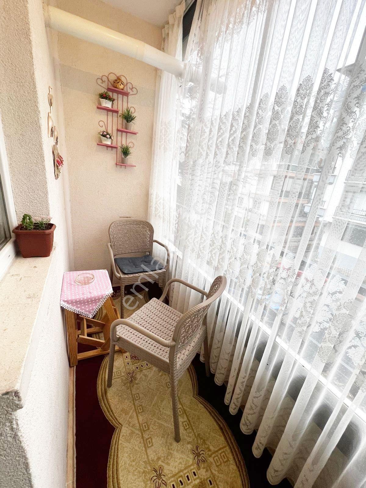 Ufuktepe'de Katta Masrafsız 130 M2 3+1 Daire ! — fotoğraf 11