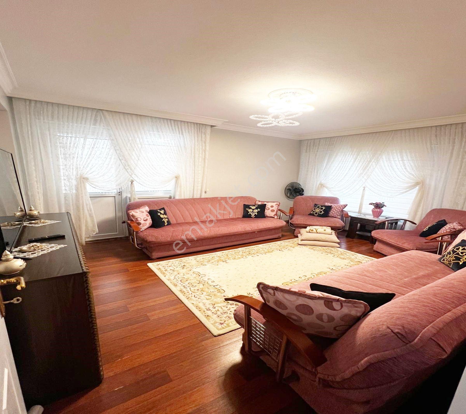 Ufuktepe'de Katta Masrafsız 130 M2 3+1 Daire ! — fotoğraf 19