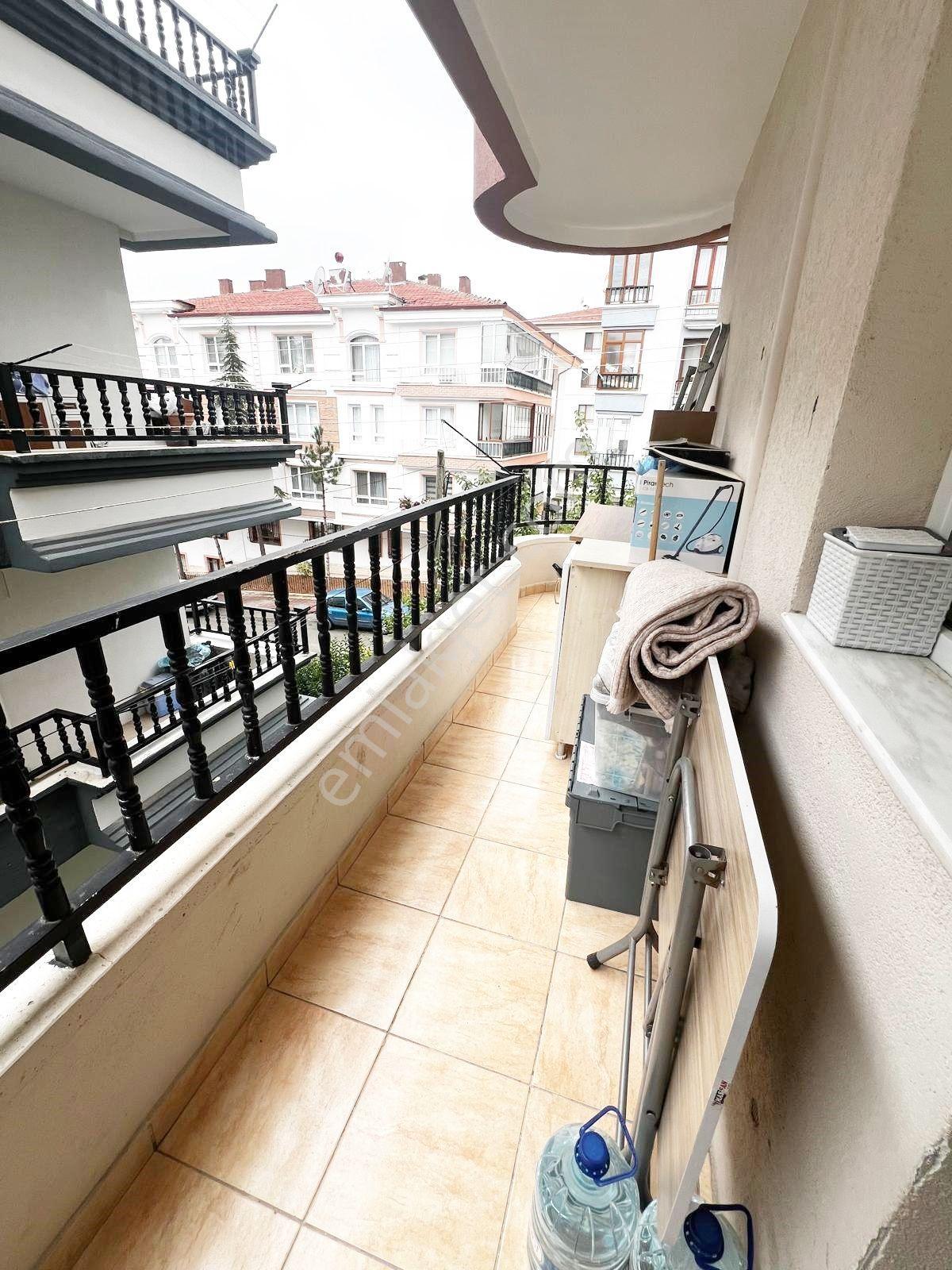 Ufuktepe'de Katta Masrafsız 130 M2 3+1 Daire ! — fotoğraf 23