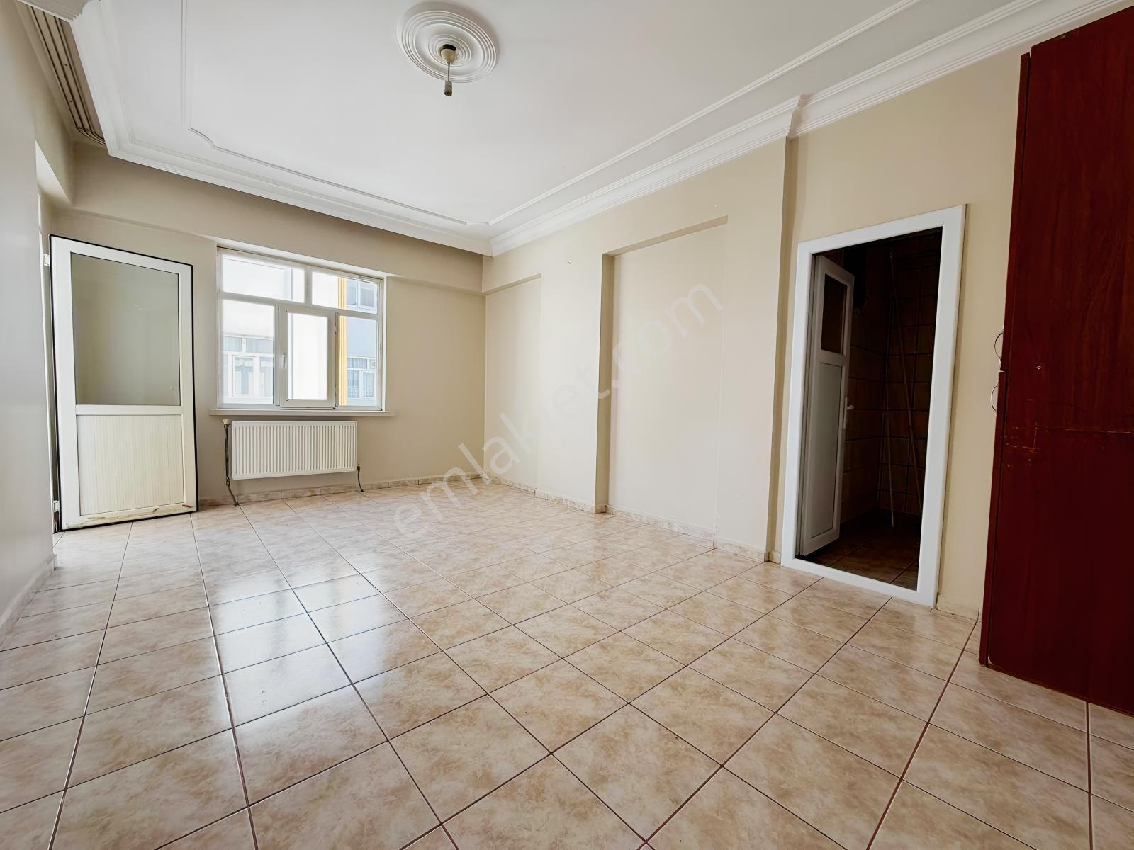 Kayapınar Belediyesi Yanı Acil Ödemeden Satılık 3+1 Daire — fotoğraf 4