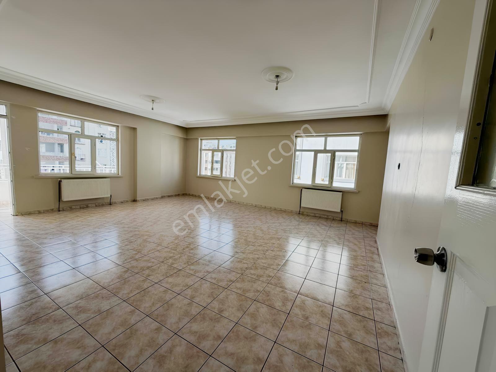Kayapınar Belediyesi Yanı Acil Ödemeden Satılık 3+1 Daire — fotoğraf 9