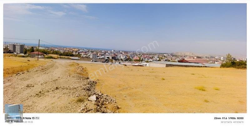 Muazzam Göl Ve Şehir Manzaralı Arsa — fotoğraf 4