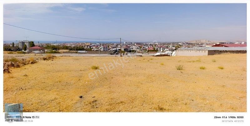 Muazzam Göl Ve Şehir Manzaralı Arsa — fotoğraf 7