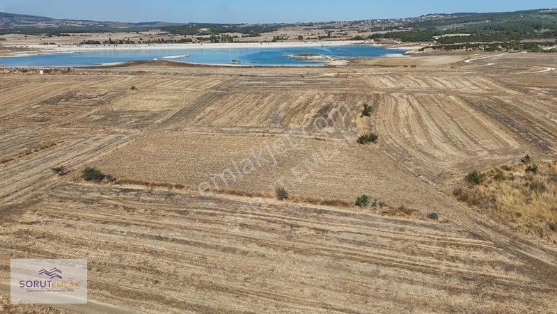 Mecidiye Köyünde Barajın Hemen Yanında Satılık 3.264 M2 Tarla
