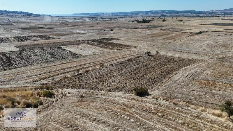 Mecidiye Köyünde Barajın Hemen Yanında Satılık 3.264 M2 Tarla — fotoğraf 8