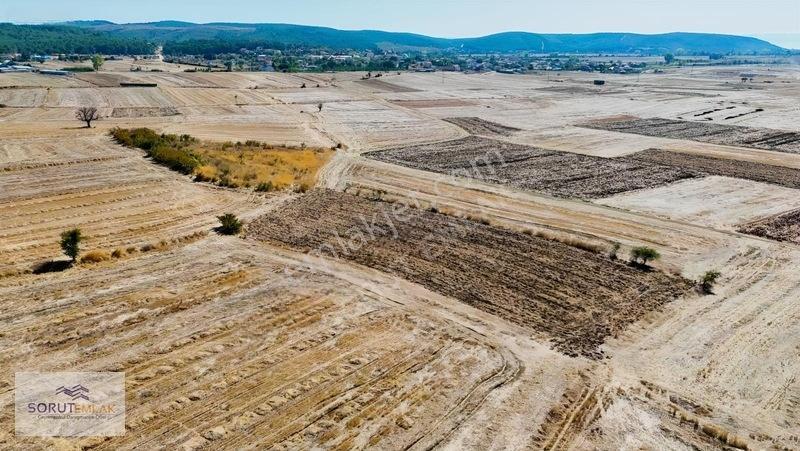 Mecidiye Köyünde Barajın Hemen Yanında Satılık 3.264 M2 Tarla — fotoğraf 14