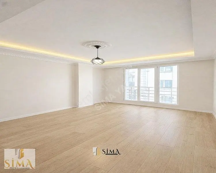 Ana Cadde Üzeri Yeni Binada 2+1 Balkonlu Krediye Uygun Satılık — fotoğraf 2