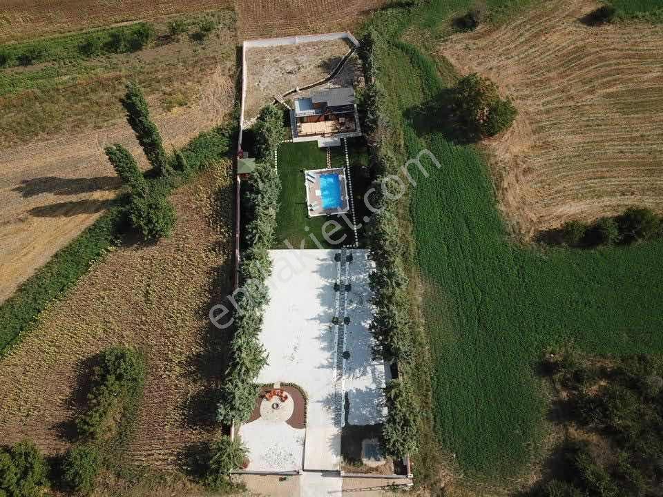 Lüleburgaz Karaağaç Köyünde 2500 M² Havuzlu Bahçeli Özel Yaşam — fotoğraf 12