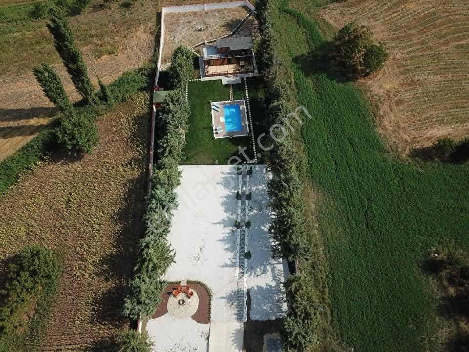 Lüleburgaz Karaağaç Köyünde 2500 M² Havuzlu Bahçeli Özel Yaşam — fotoğraf 13