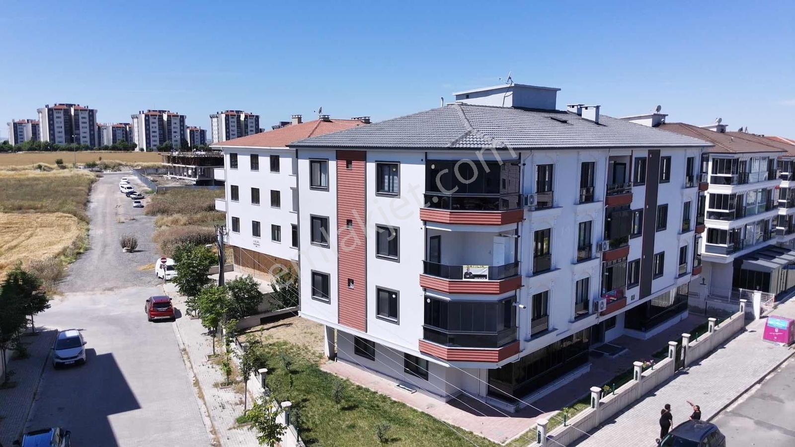 8 Kasım Mh.Okullar Bölgesinde Satılık 3+1 Kapalı Otoparklı Daire