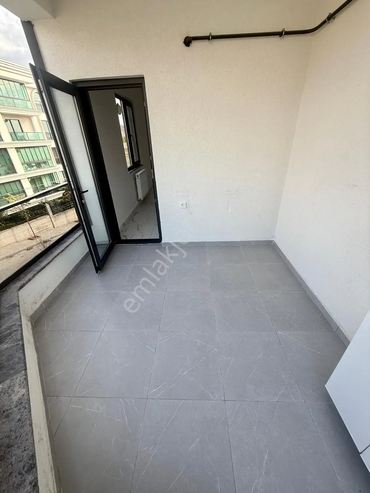 8 Kasım Mh.okullar Bölgesinde Satılık 3+1 Kapalı Otoparklı Daire — fotoğraf 5