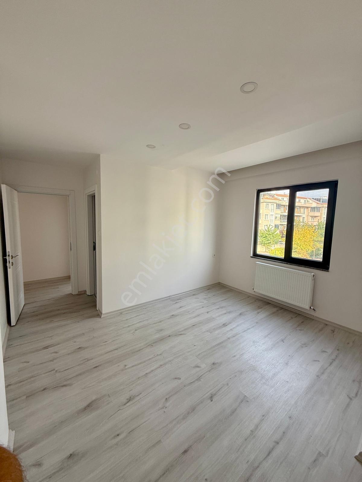 8 Kasım Mh.okullar Bölgesinde Satılık 3+1 Kapalı Otoparklı Daire — fotoğraf 6