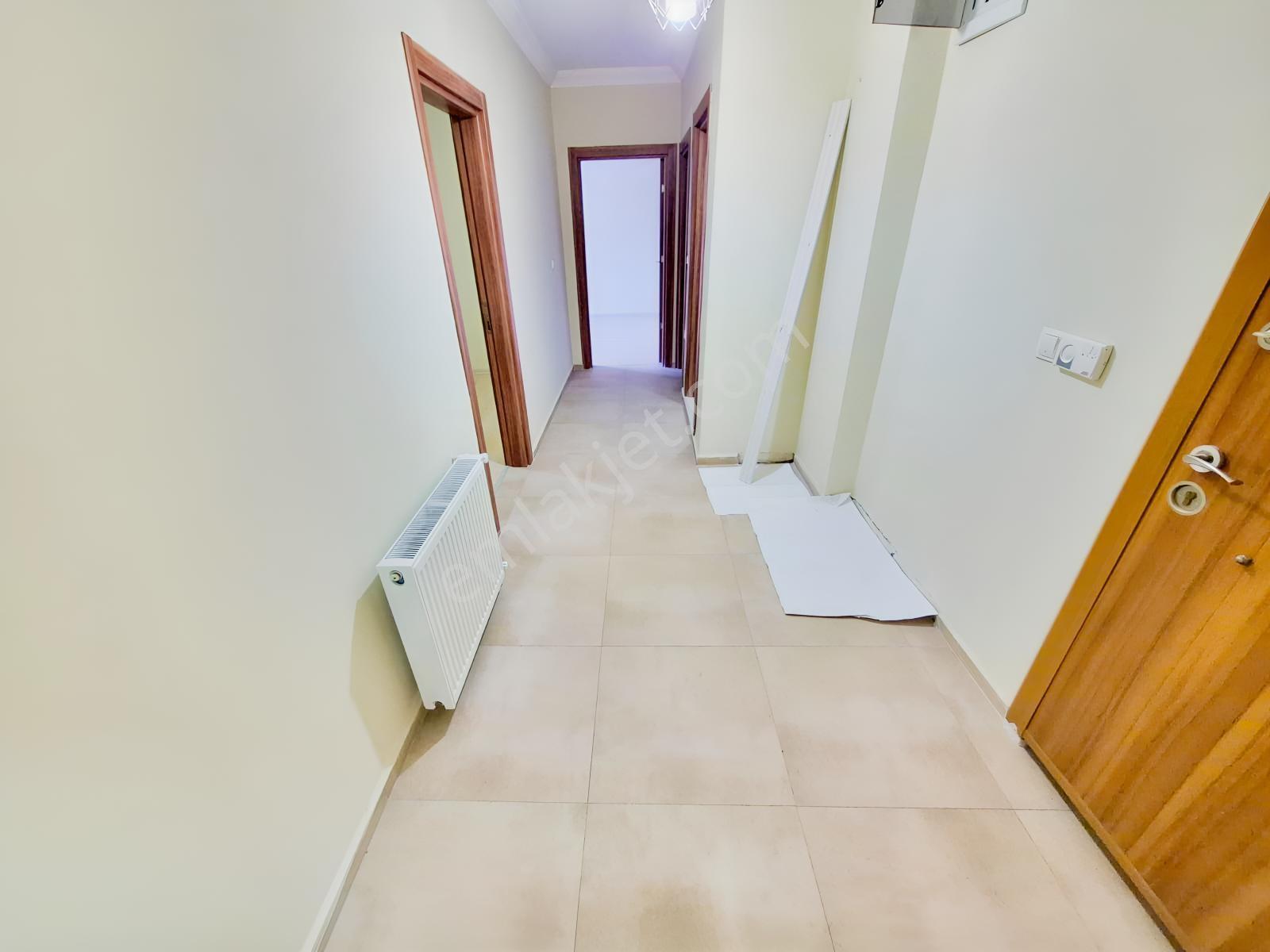 Gömeç Hastane Bölgesinde Arakat Muhteşem 3+1 Daire — fotoğraf 2