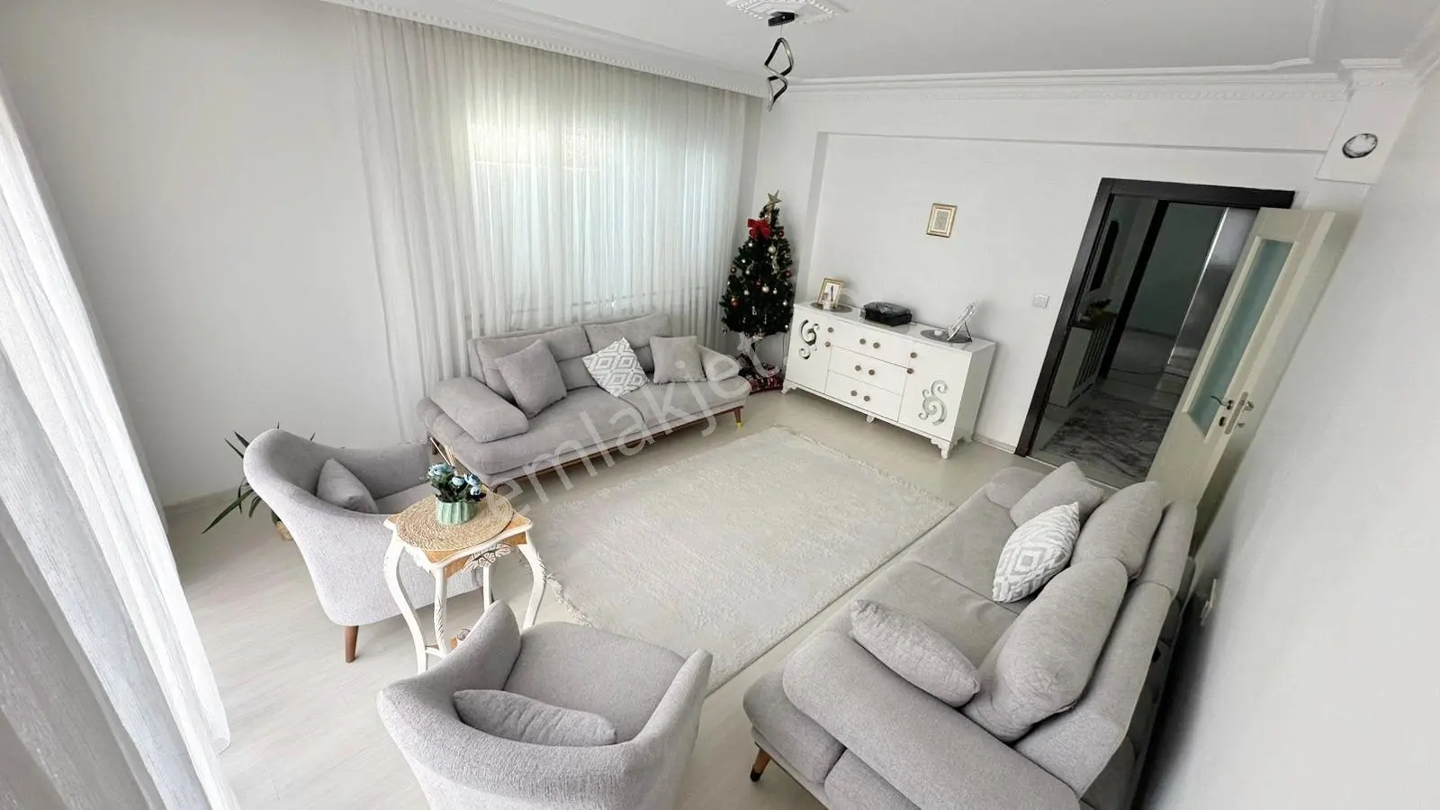 Cengizhan Mh. Masrafsız Sitede Merkezi Konumda Satılık 3+1 Daire