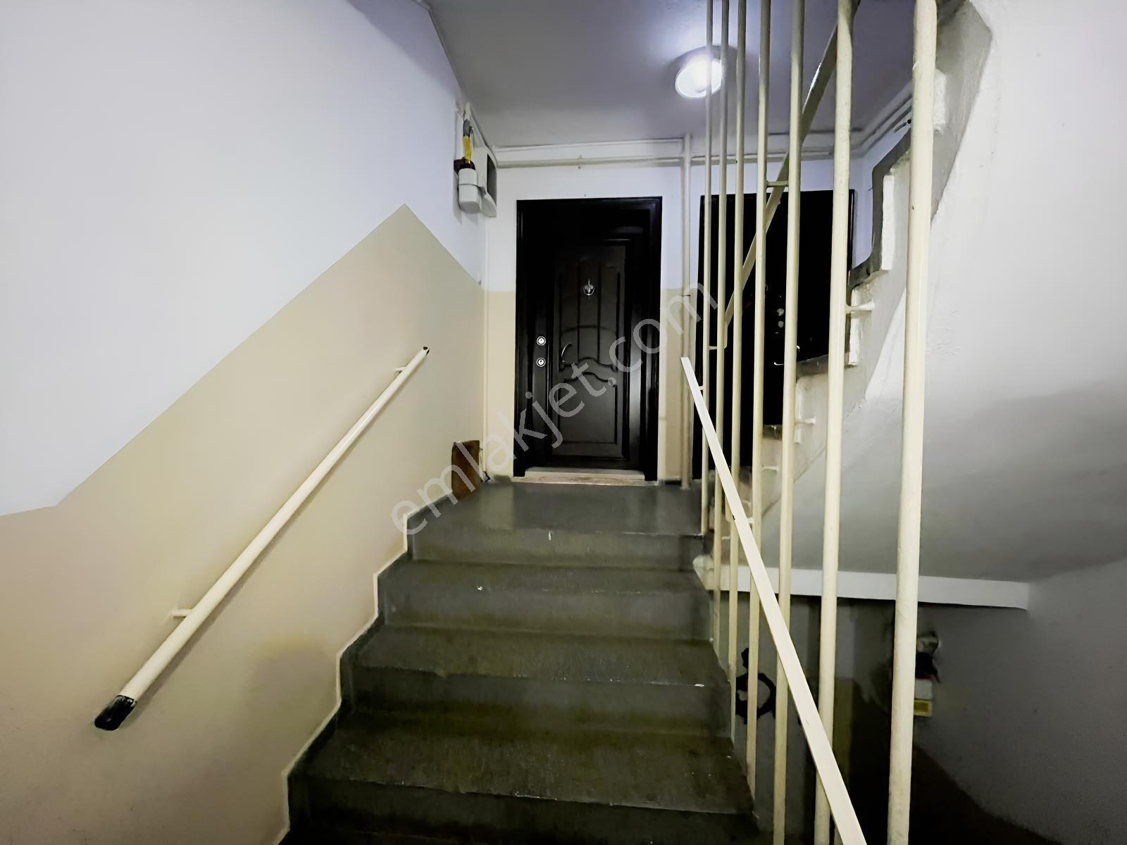 Konak Sahile Yakın İki Cephede Önü Kapanmaz Satılık Daire — fotoğraf 26