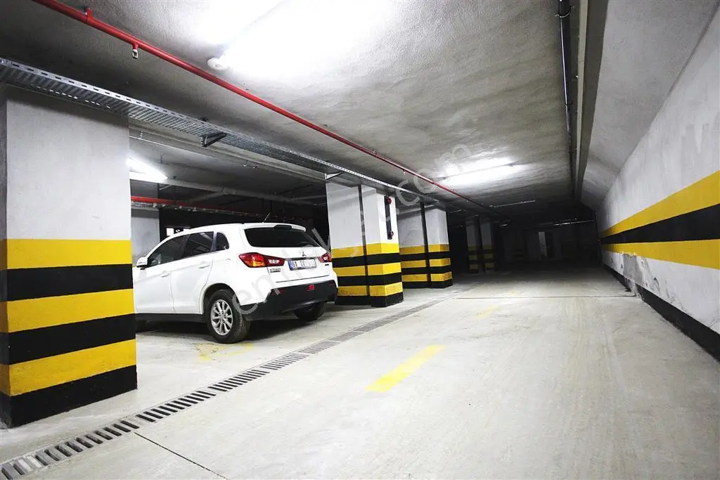 Aktiften Akçay'da Satılık Merkezi Konumda Yüzme Havuzlu Çift Cam Balkonlu Arakat 2+1 Daire — fotoğraf 20