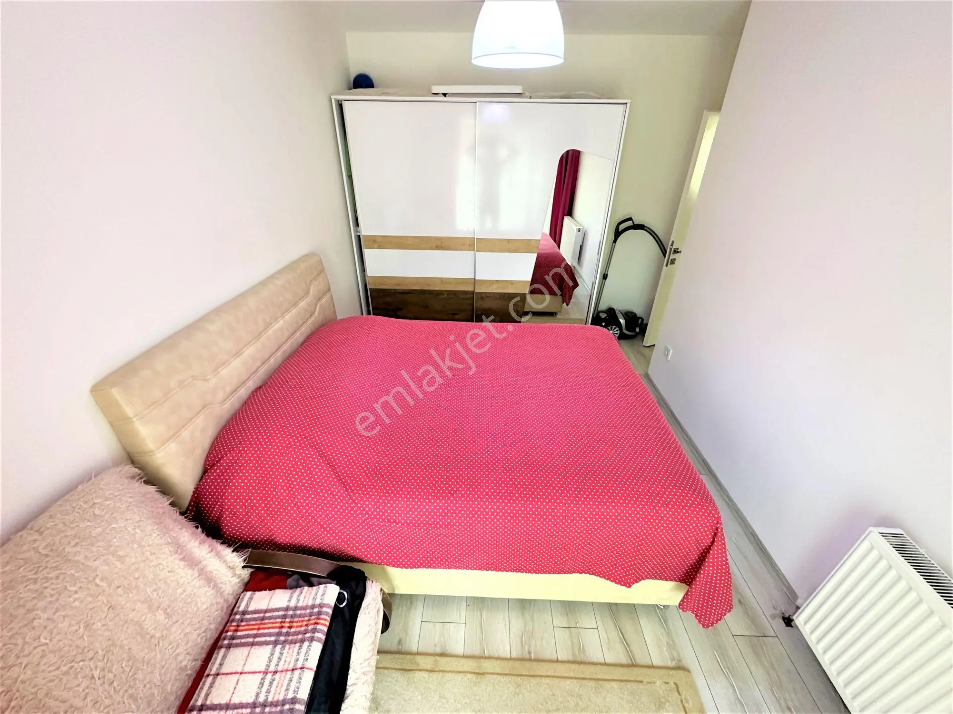 Aktiften Akçay'da Satılık Merkezi Konumda Yüzme Havuzlu Çift Cam Balkonlu Arakat 2+1 Daire — fotoğraf 22