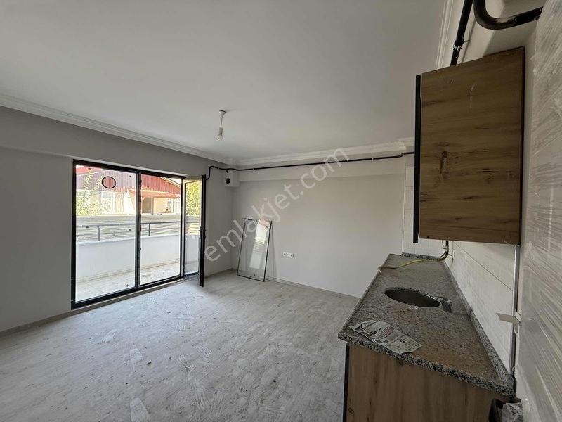 Emsallerinden Çok Daha Geniş | Üniversite Yakını 1+1 — fotoğraf 5