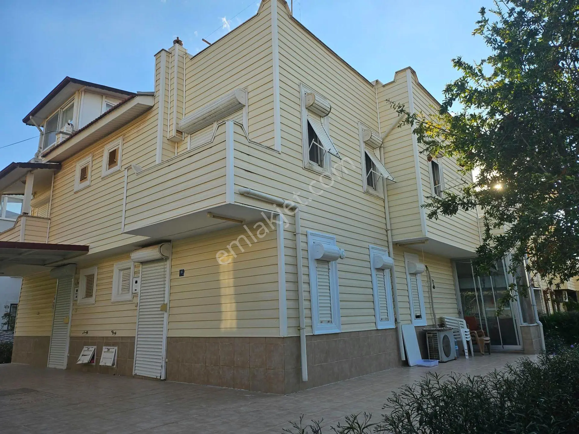 Denize 120 Metrede Merkezi Konumdaki Bitişik Nizam Villamiz Acil Satılık