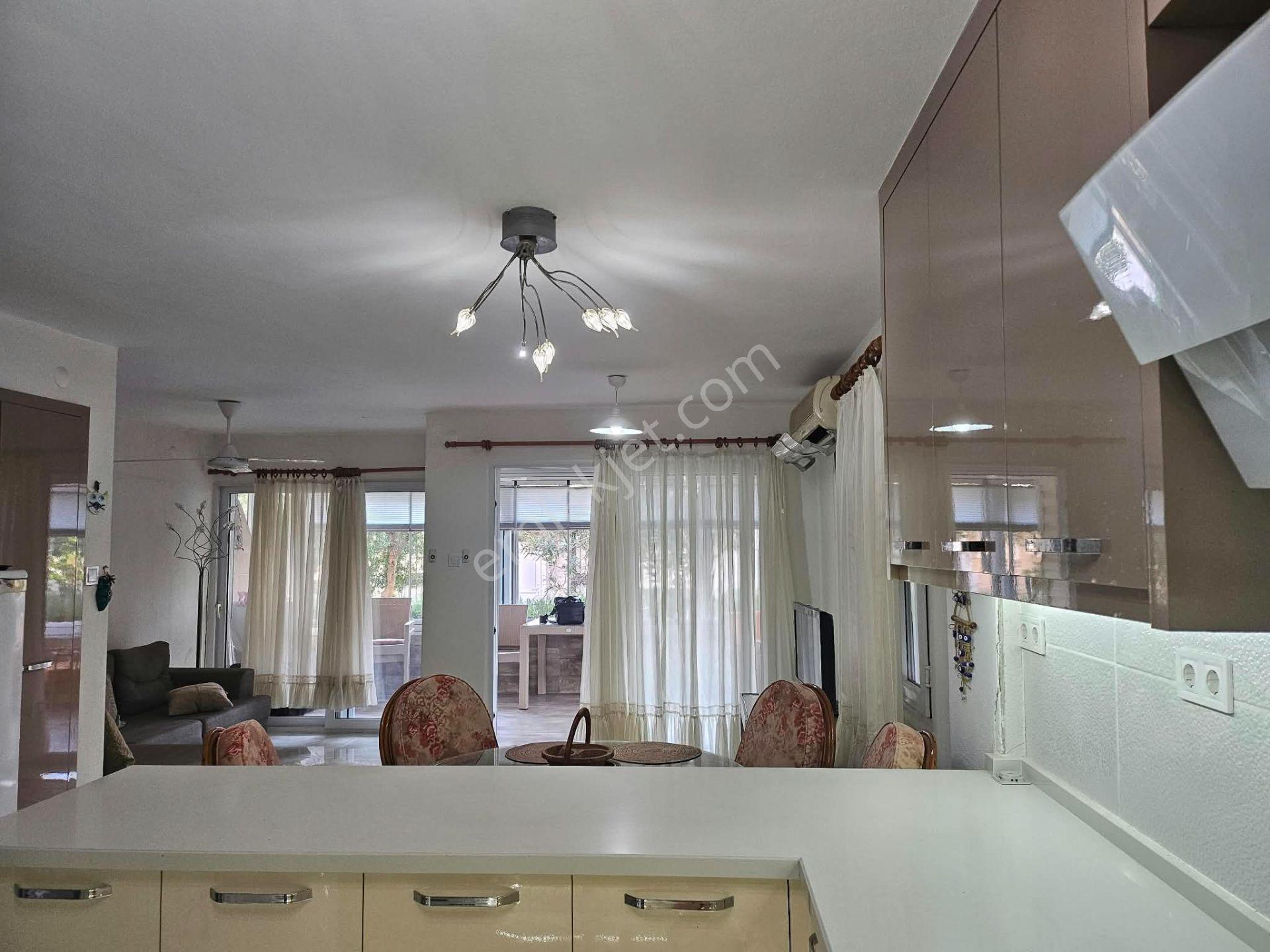 Denize 120 Metrede Merkezi Konumdaki Bitişik Nizam Villamiz Acil Satılık — fotoğraf 25