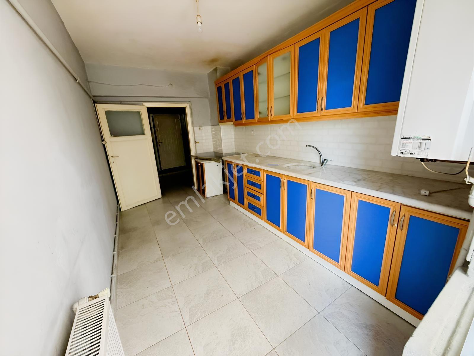 Es'as'tan İstasyon Mahallesinde 3+1 Okul Yakını Satılık Daire — fotoğraf 16