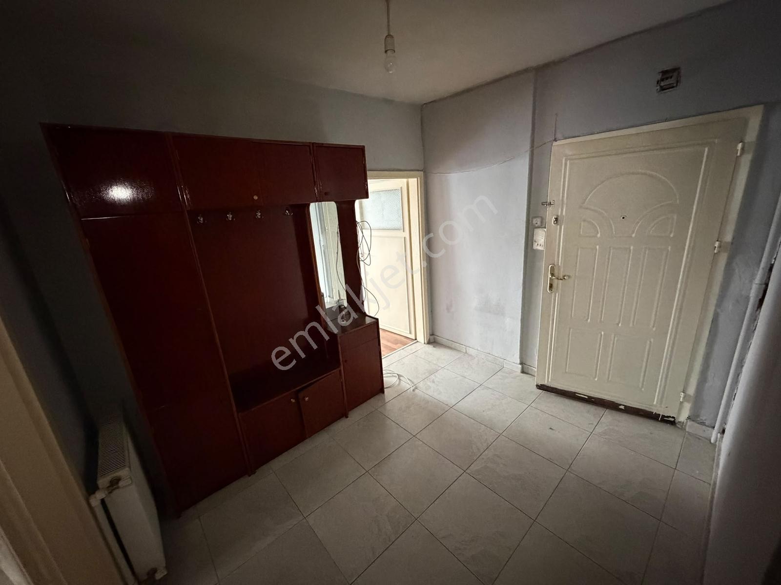 Es'as'tan İstasyon Mahallesinde 3+1 Okul Yakını Satılık Daire — fotoğraf 19