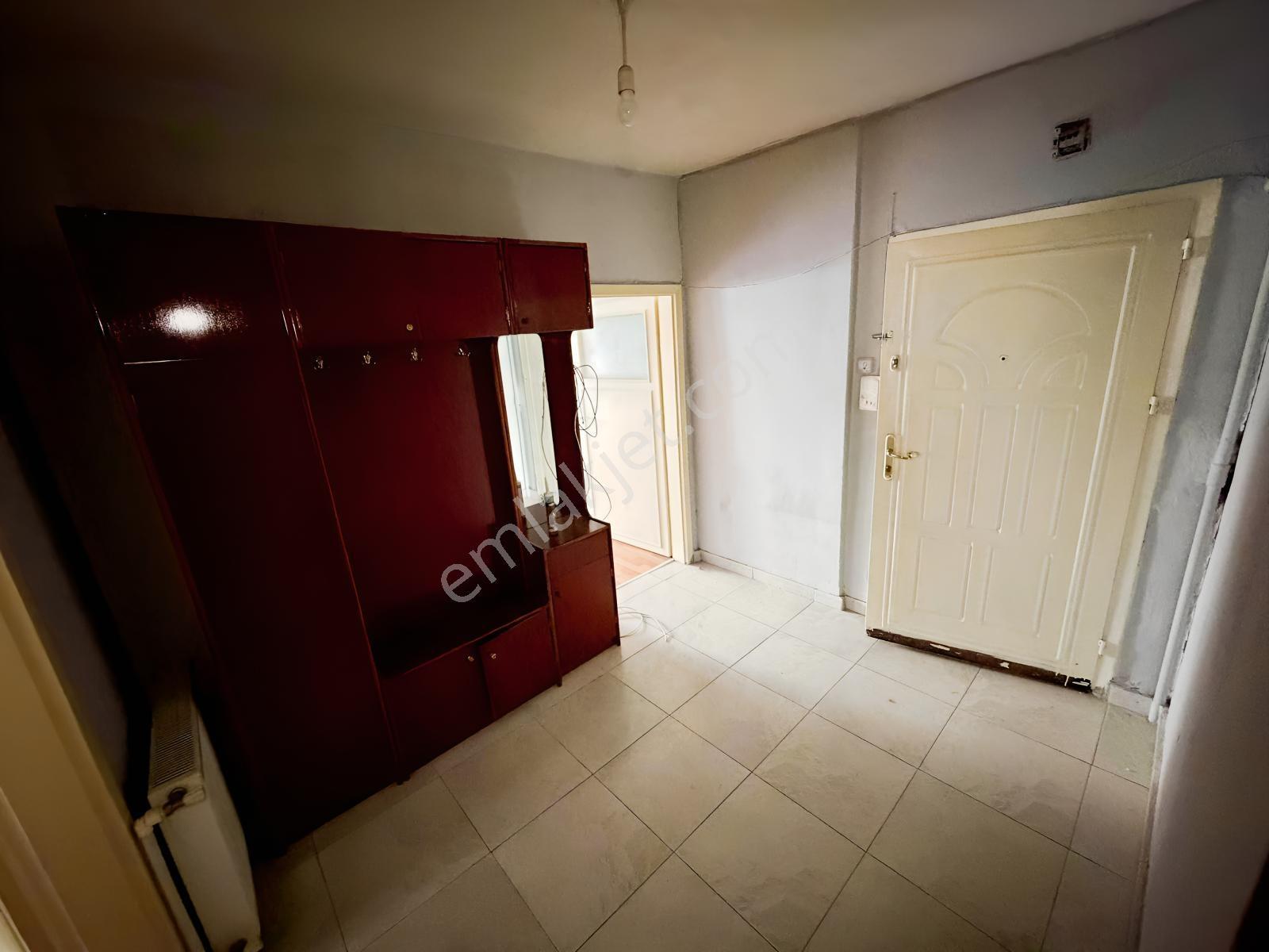 Es'as'tan İstasyon Mahallesinde 3+1 Okul Yakını Satılık Daire — fotoğraf 20
