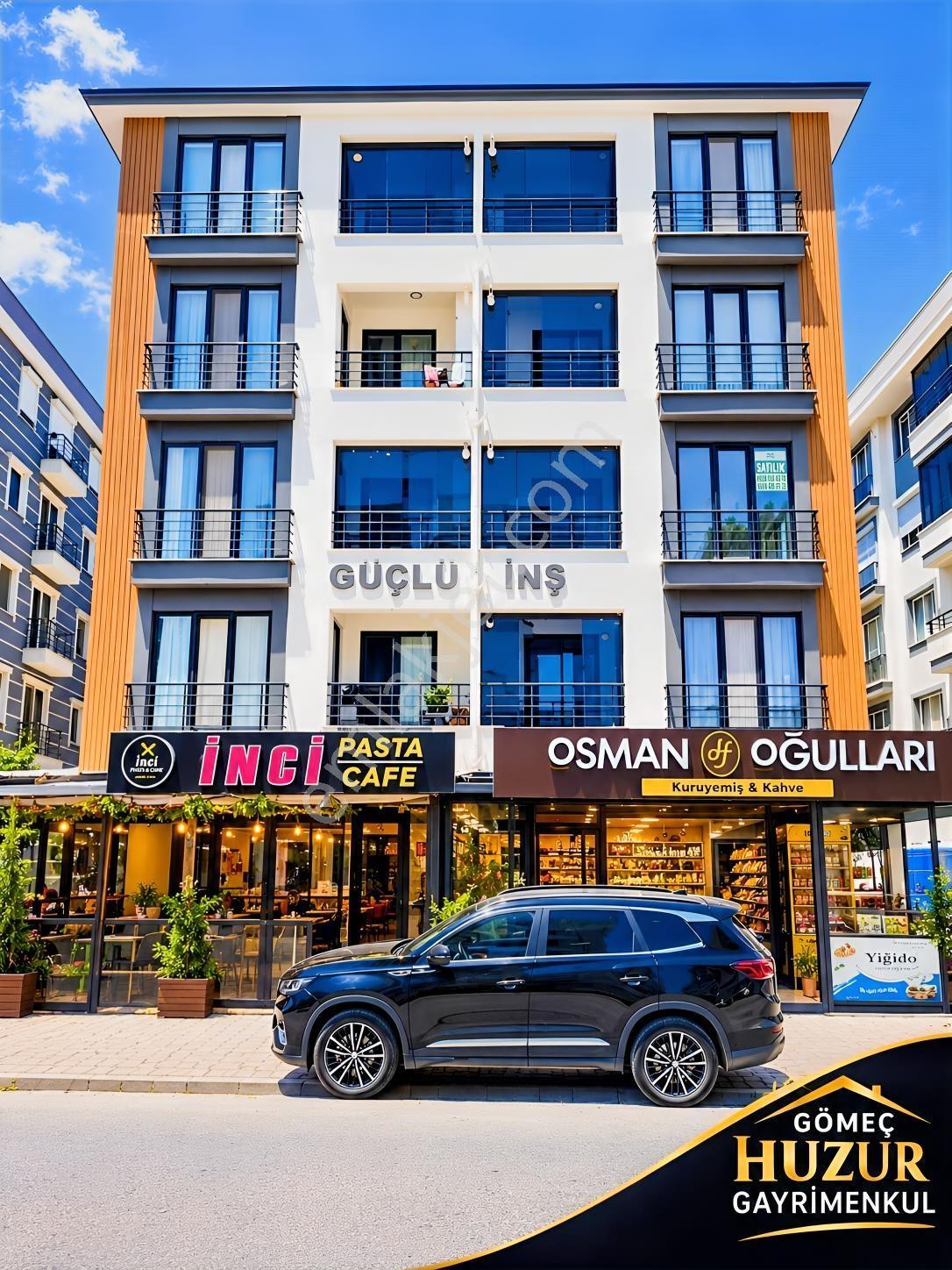 Huzurdan Cadde Üzeri 3+1 Doğalgazlı Ebevny Banyolu Satılık Daire