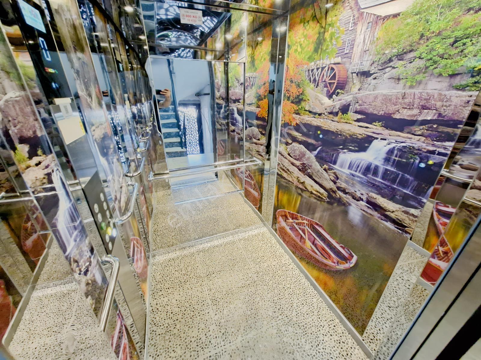 Huzurdan Cadde Üzeri 3+1 Doğalgazlı Ebevny Banyolu Satılık Daire — fotoğraf 3