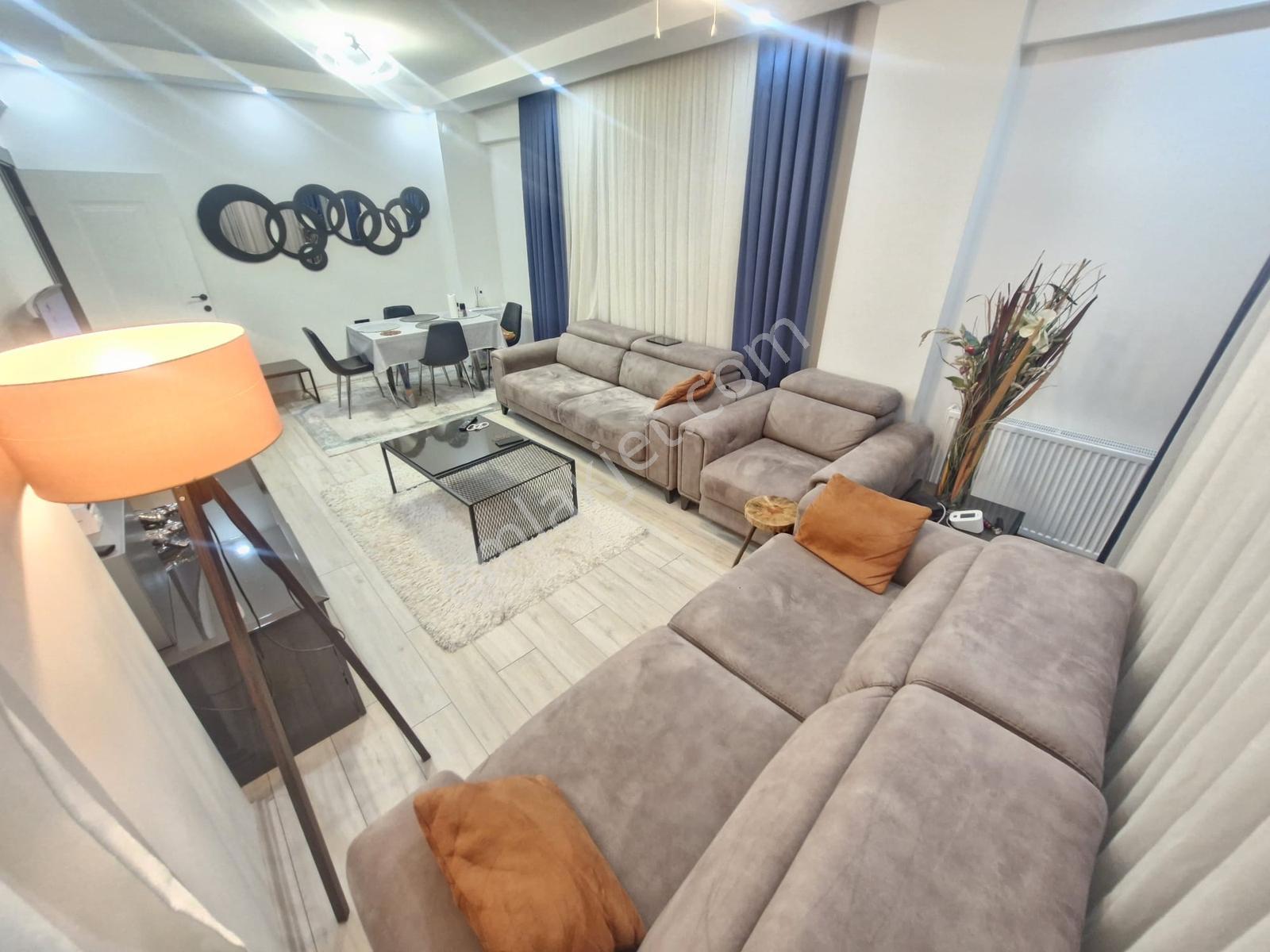 Huzurdan Cadde Üzeri 3+1 Doğalgazlı Ebevny Banyolu Satılık Daire — fotoğraf 9