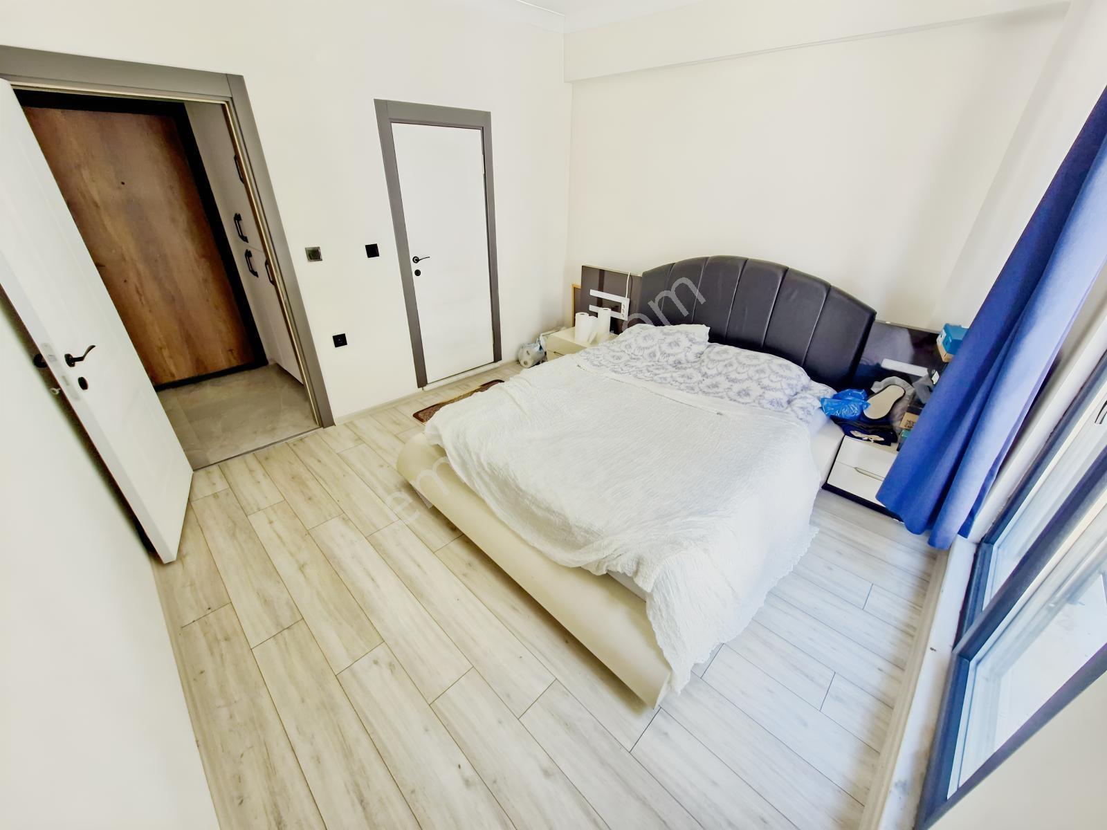 Huzurdan Cadde Üzeri 3+1 Doğalgazlı Ebevny Banyolu Satılık Daire — fotoğraf 22