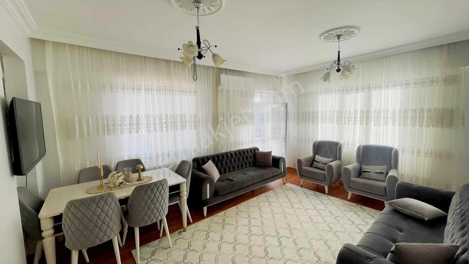 Emlak Diyarından Karataşta 3+1 Ebeveyn Banyolu Satılık Daire — fotoğraf 2