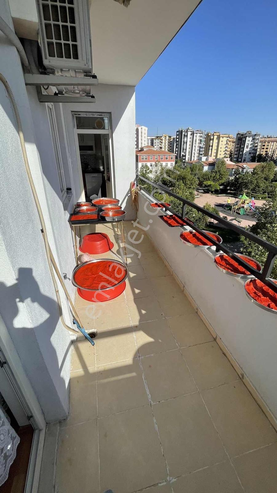 Emlak Diyarından Karataşta 3+1 Ebeveyn Banyolu Satılık Daire — fotoğraf 16