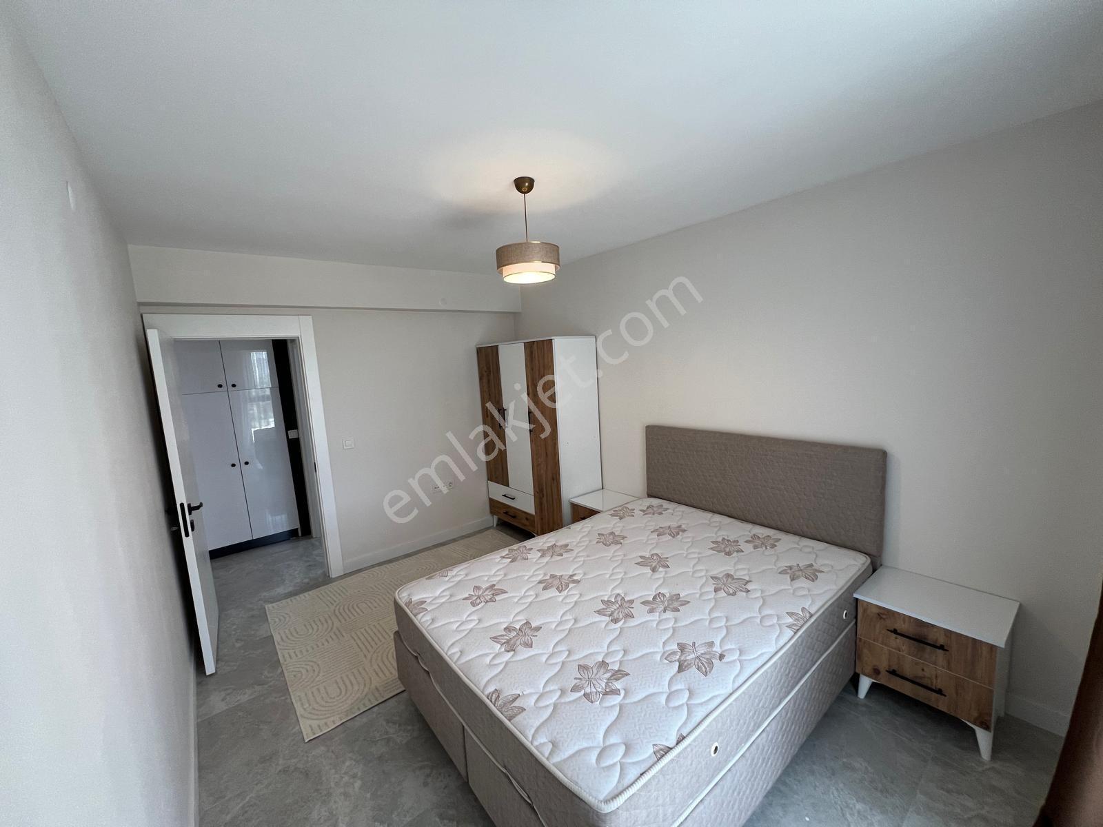 İncek 'te Kiracılı Full Esyalı Yatırıma Uygun Satılık Daire — fotoğraf 14